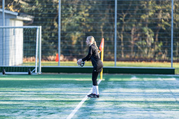 Bild 404 - wBJ VfL Pinneberg2 - Eimsbuttler TV 3 : Ergebnis: 5:0